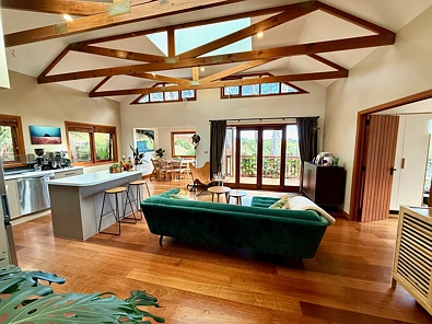 91D Greenslade Road (Main House - Short term contract)