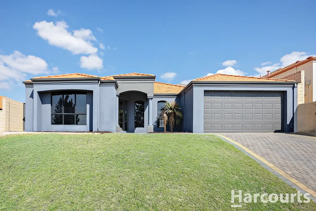 Large Family Home Close to the Beach