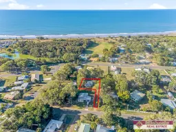 15 Lagoon Drive, Moore Park Beach