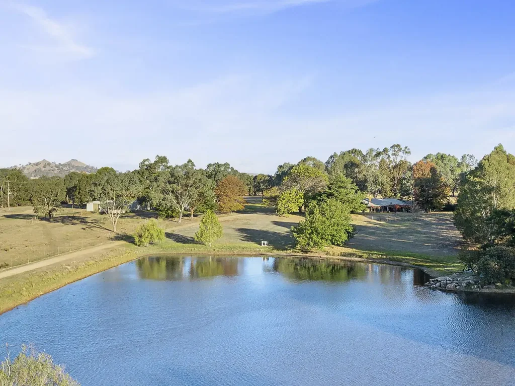 Barjarg 4 Slaapkamer 'Grace Park' 50 productive acres moments from Lake Nillahcootie