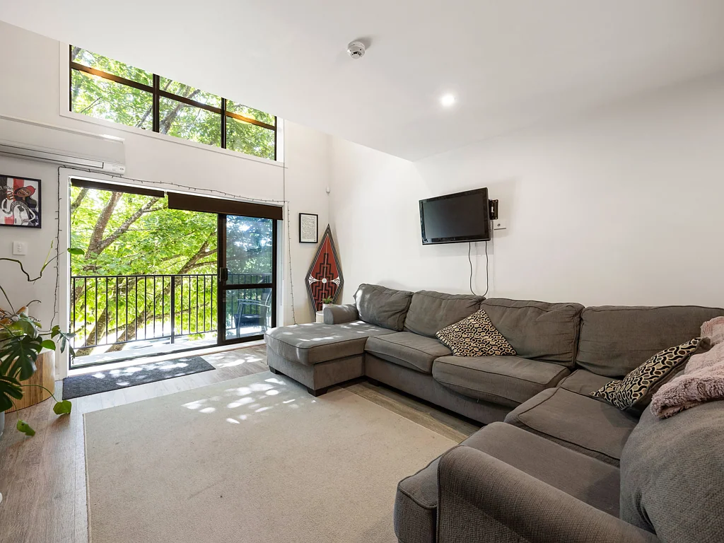 Frankton 2房  Location, Modern Comforts and Leafy Outlook