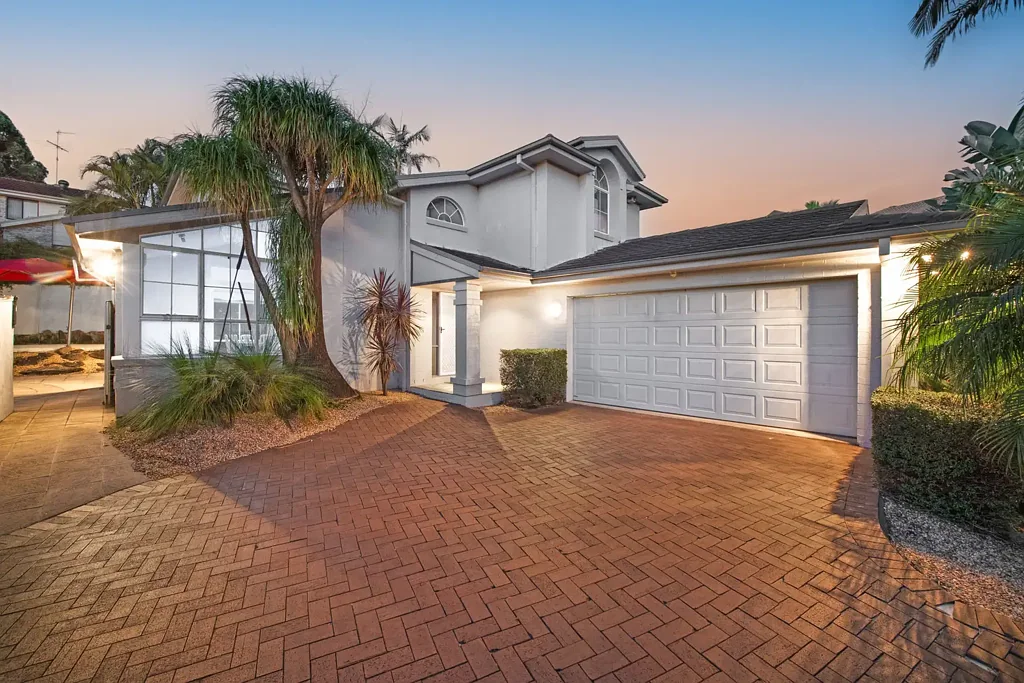 Glenwood 4房  Welcome to 25 Scenic