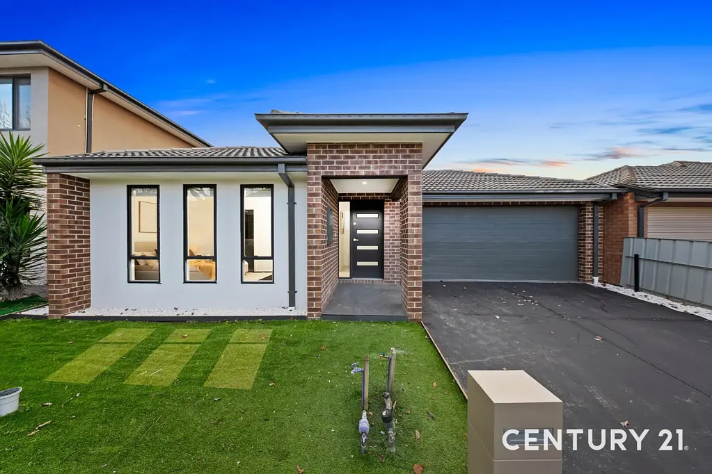 Dandenong 5房 宽敞的家庭生活空间 Spacious Family Living