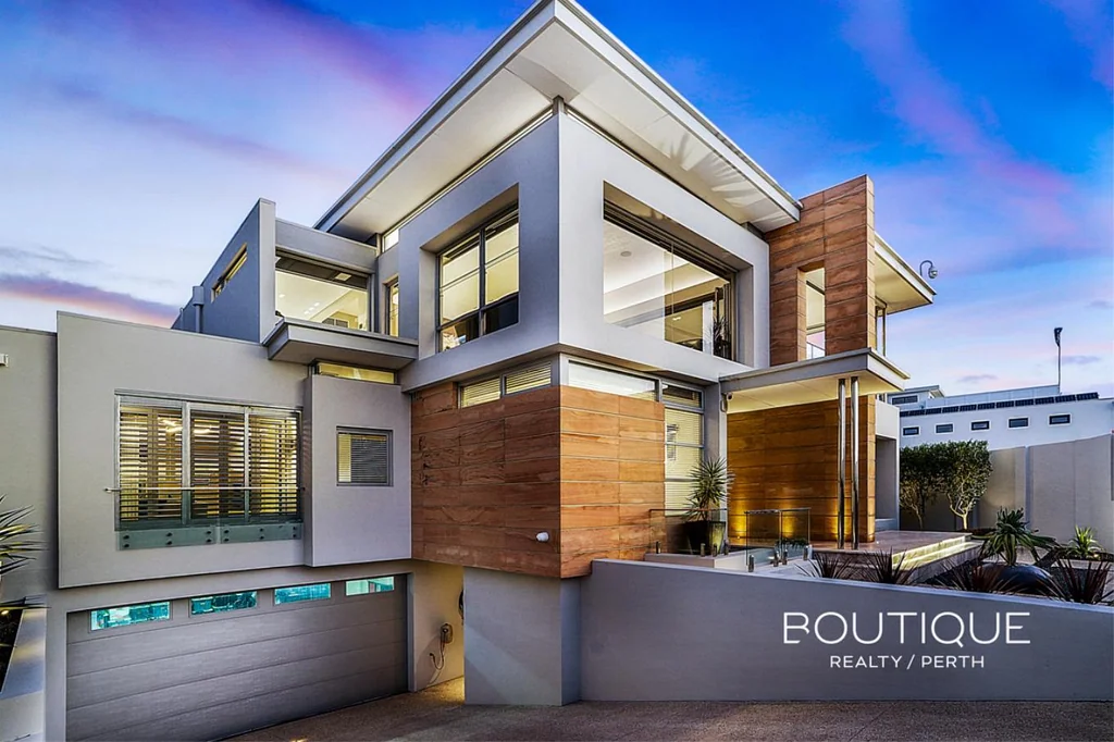 Hillarys 6 Bedroom Spectacular Luxury Down the Lane