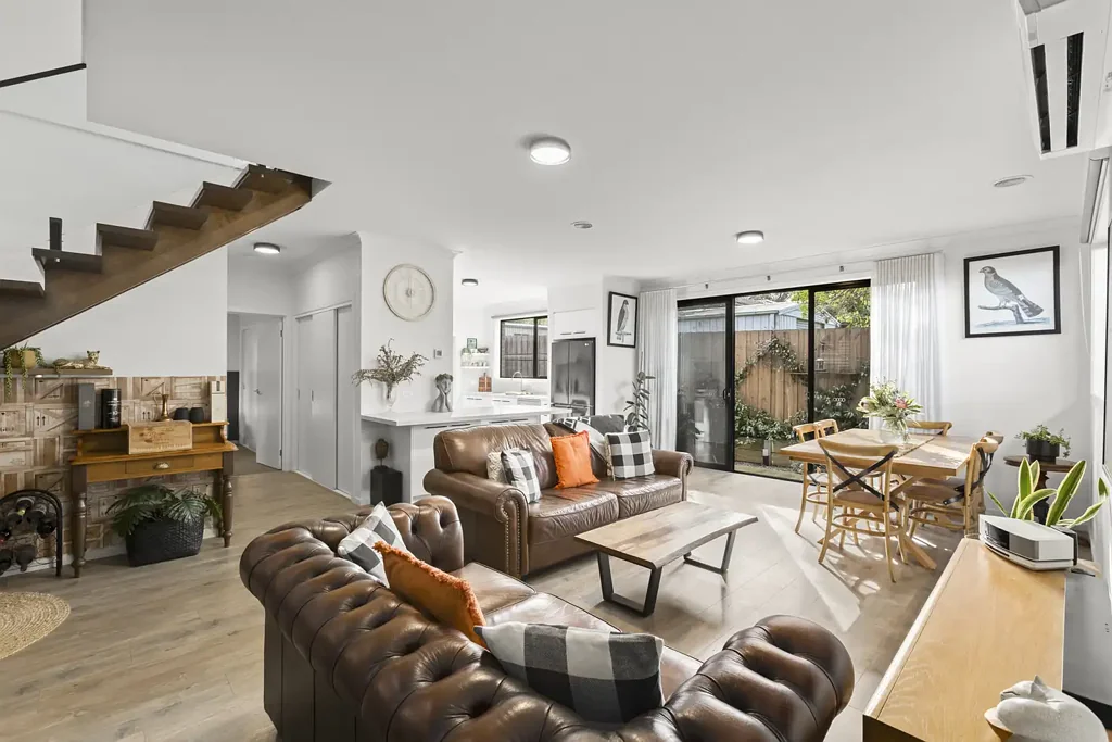 Belmont 4房  Modern Townhouse Living in the Heart of Belmont