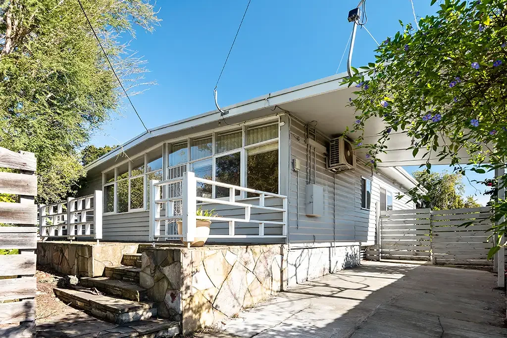 Cottage Charmer!