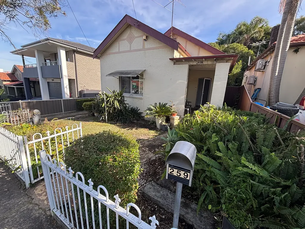 3 Bedroom Family Home