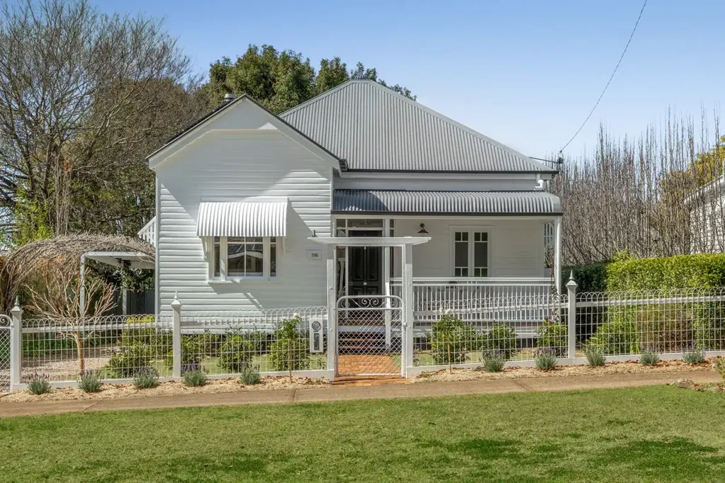 196 Geddes Street, South Toowoomba, QLD 4350