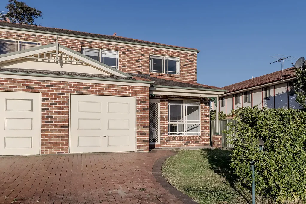 Well Presented Three Bedroom Duplex