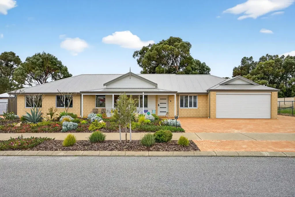 57 Miltona Drive, Secret Harbour, WA 6173