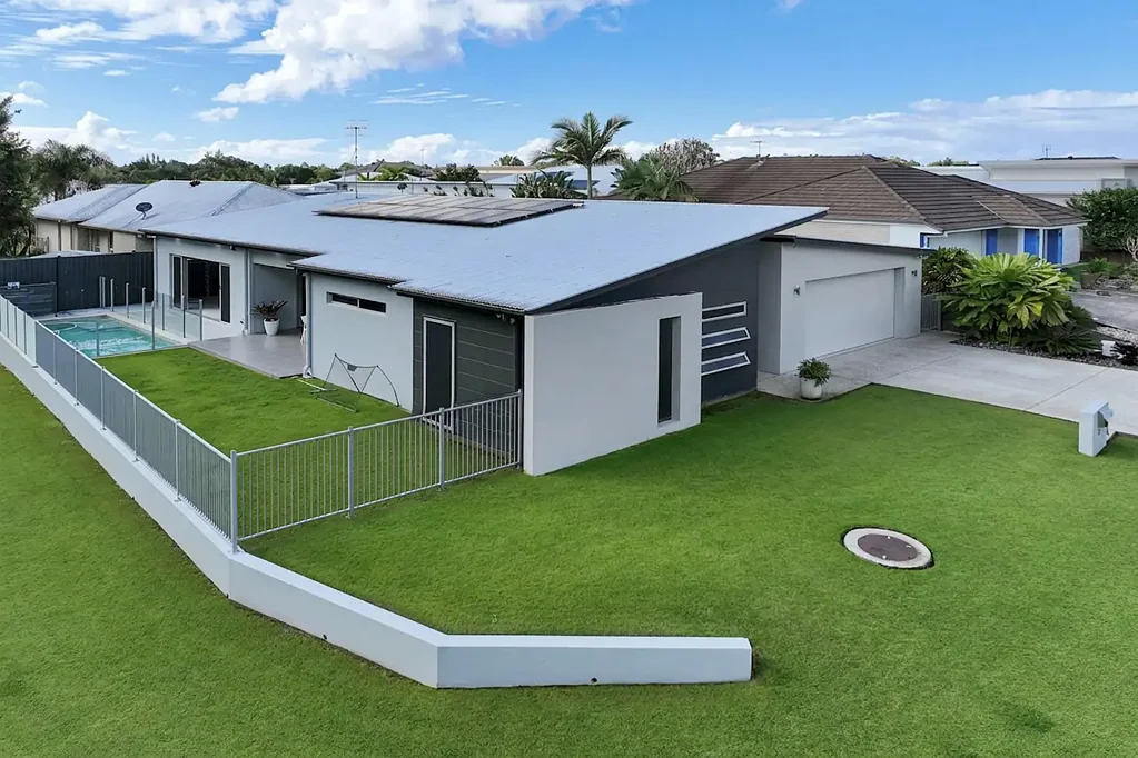Bli Bli 4 Slaapkamer IMMACULATE QUALITY FAMILY HOME: PACKED WITH HIGH END, MODERN STAND-OUT FEATURES!