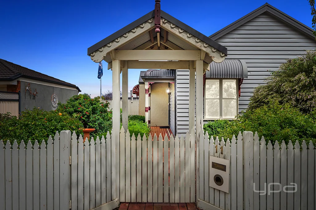 11 Rain Lover Drive, Kurunjang, VIC 3337