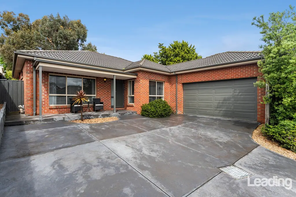 2/25 Olive Grove, Sunbury, VIC 3429