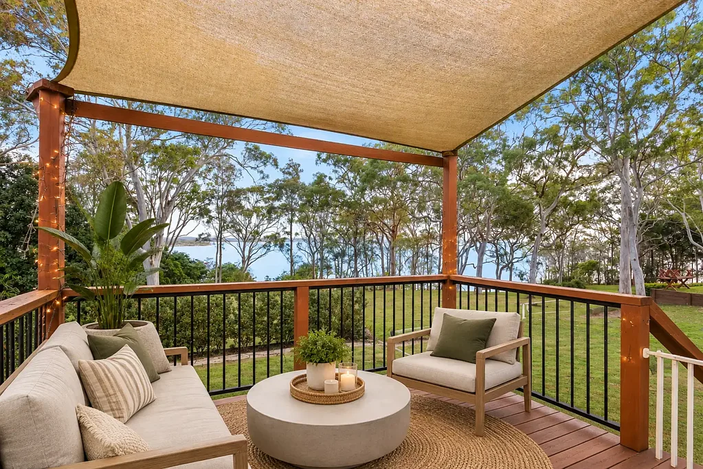 Soldiers Point 3Kwarto Waterfront Reserve Opportunity with Dual Living Potential
