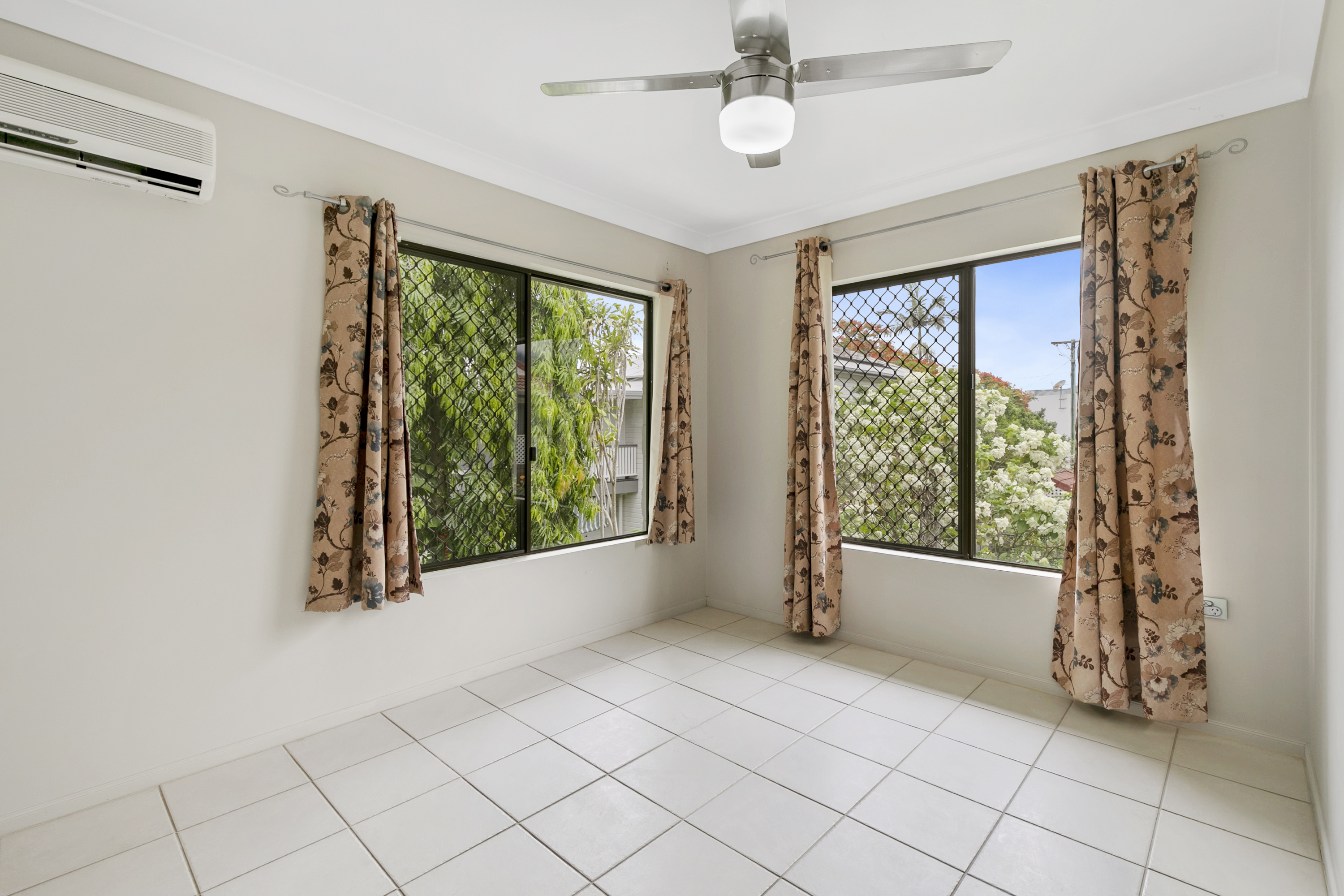 UNIT 4 14-16 ROWE ST, EARLVILLE QLD 4870, 0 rūma, 0 rūma horoi, Townhouse