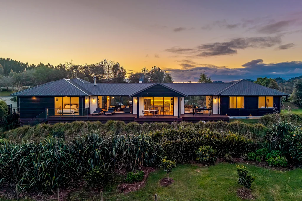 Wainui 4ਬੈੱਡਰੂਮ Privacy, Potential & Panoramic Views