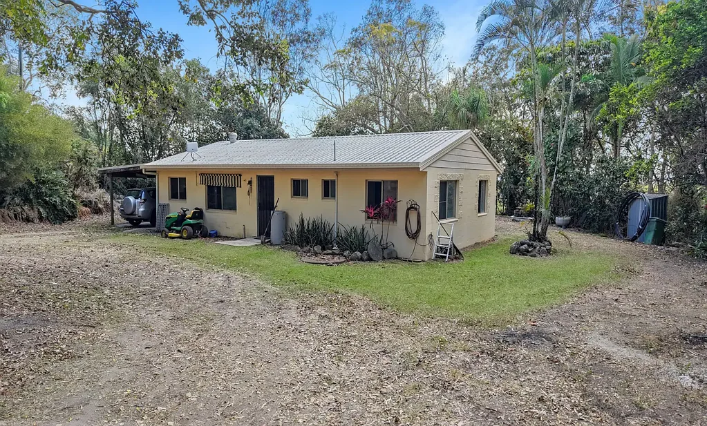660 West Plane Creek Road, Sarina, QLD 4737
