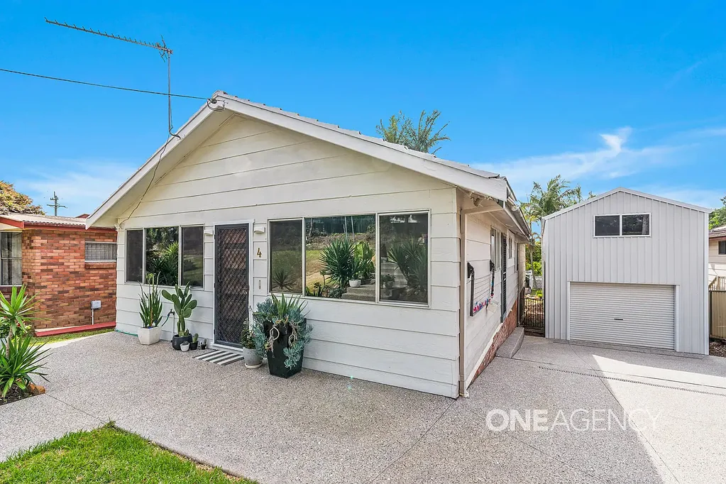 4 North Tarawal Street, Bomaderry, NSW 2541