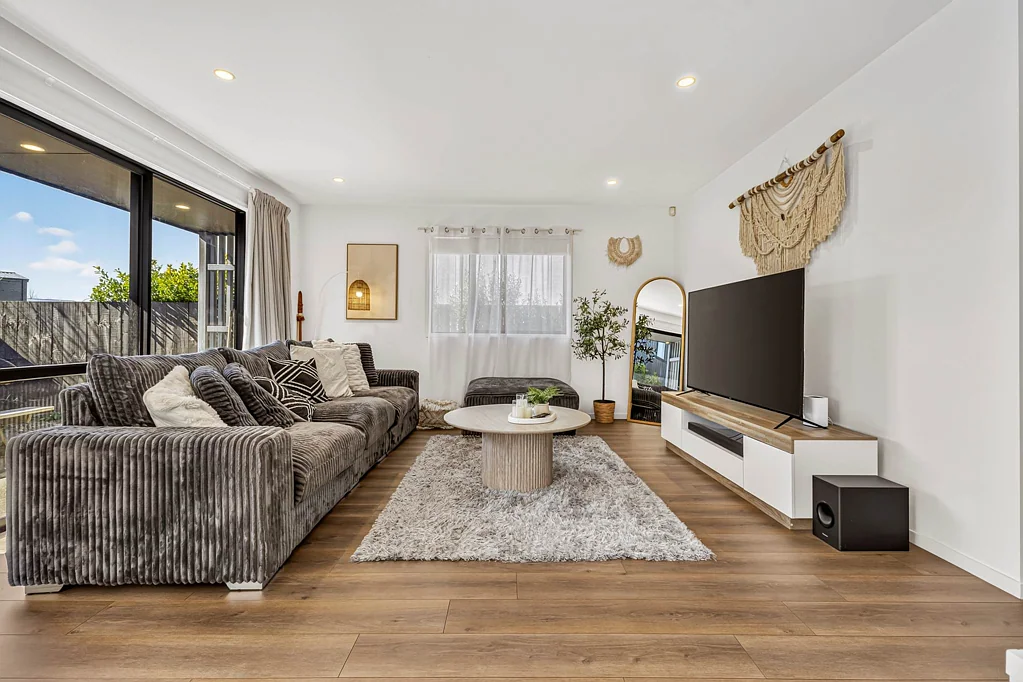 Mangere 5房  A UNIQUE LAYOUT MADE FOR MODERN FAMILY LIVING