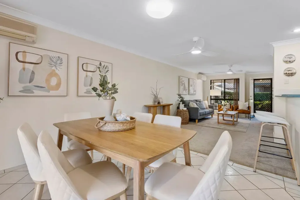 Albany Creek 3 Slaapkamer Highly sought after low set villa, rarely available