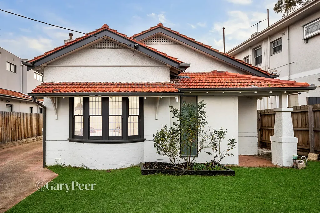 Elsternwick 3 Bedroom Beautifully transformed period sanctuary