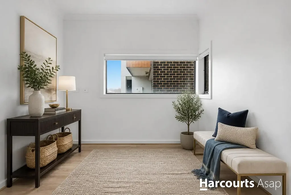 Charming Clyde Townhouse Awaits You