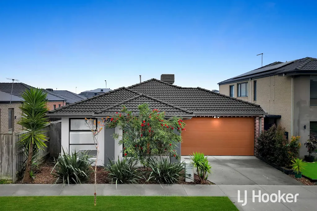 3 Sloane Drive, Clyde North, VIC 3978