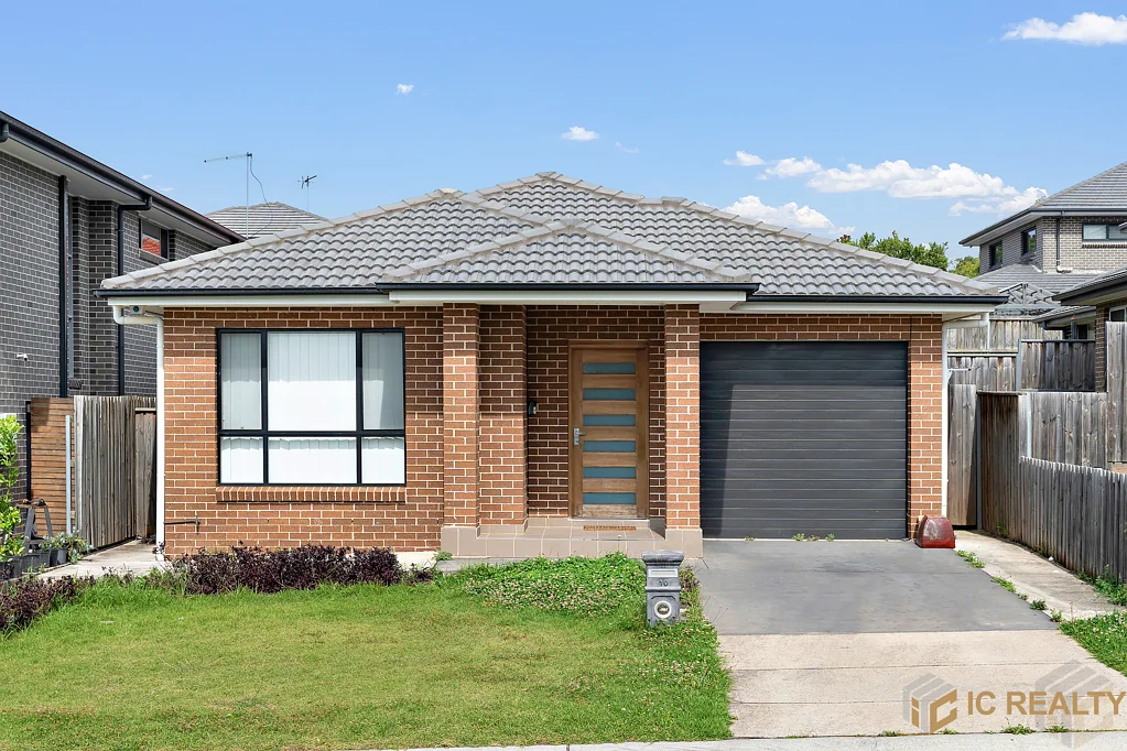 The perfect retreat in Minto! 4 bedroom 2 bathroom house