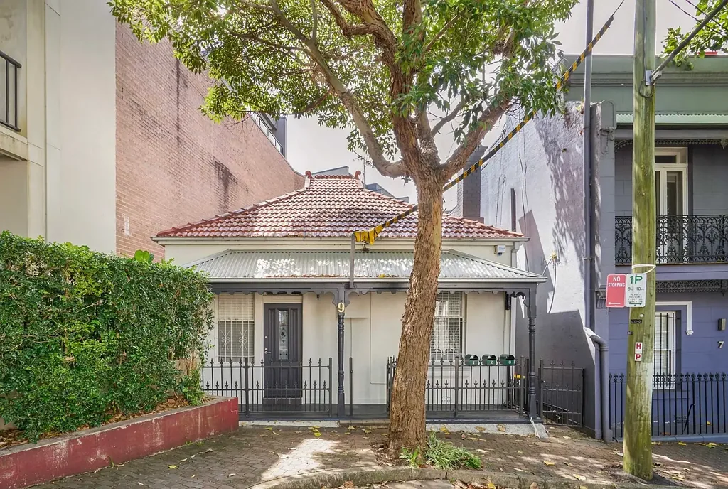 Spacious Two-Bedroom Villa in the Heart of Chippendale!