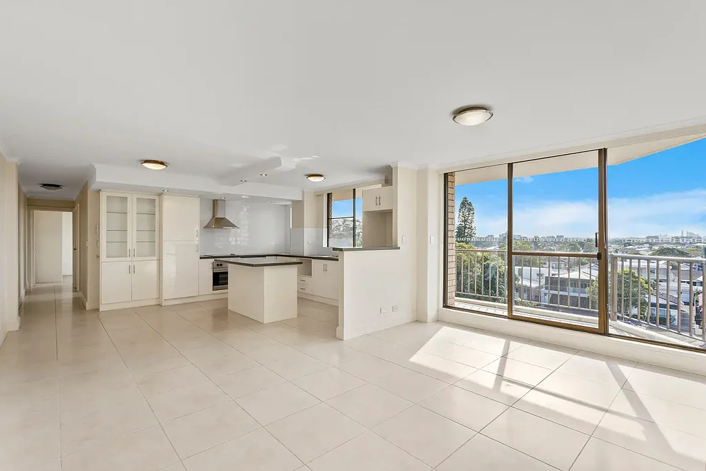 Modern 2-Bedroom Unit with Stunning City Views