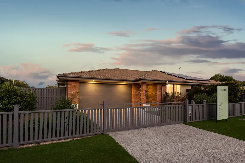 Pimpama 3 Bedroom The Grass Is Greener on Moss Terrace