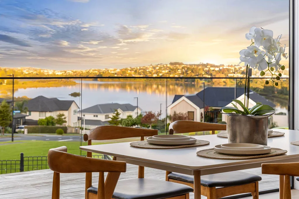 Millwater 4 Slaapkamer Architectural Masterpiece with Estuary Views