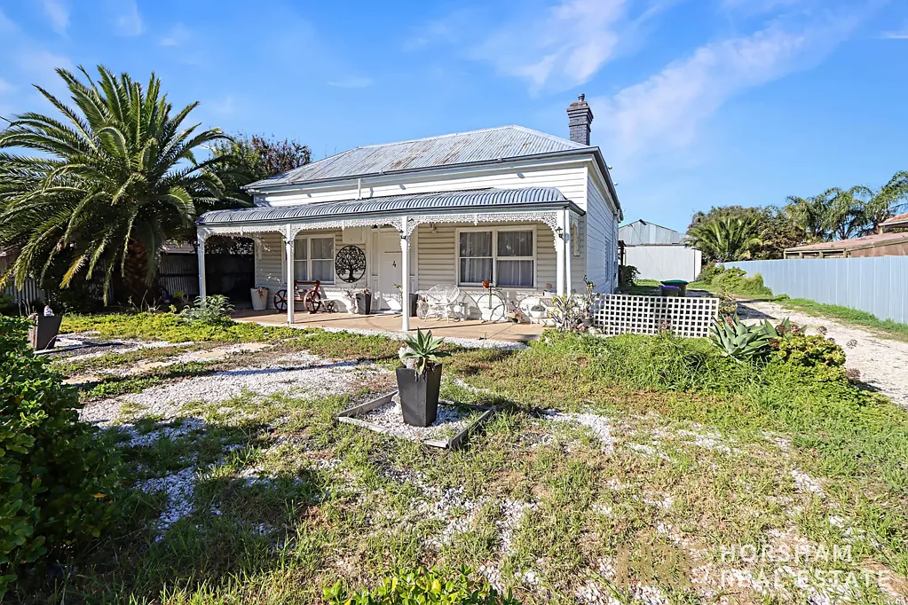 Horsham 3房  Double Fronted Character Cottage