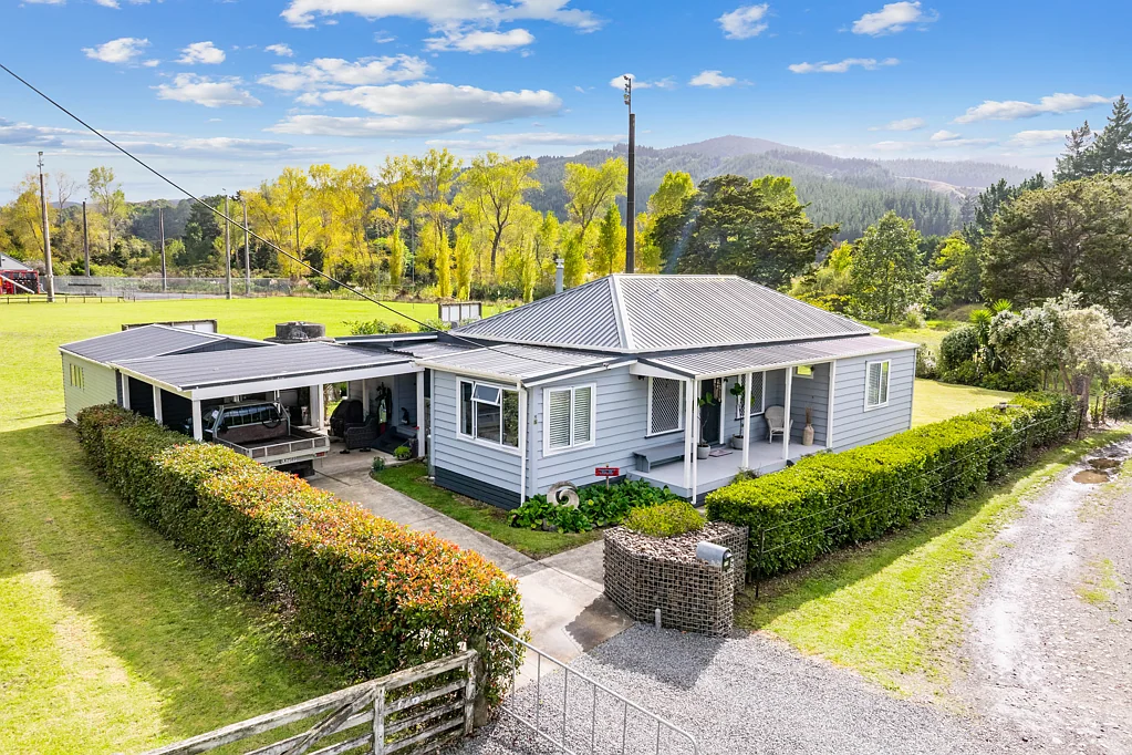 Dargaville Surrounds 3ਬੈੱਡਰੂਮ Blend of character, comfort, and country living