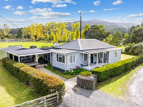 Dargaville Surrounds 3房  Blend of character, comfort, and country living