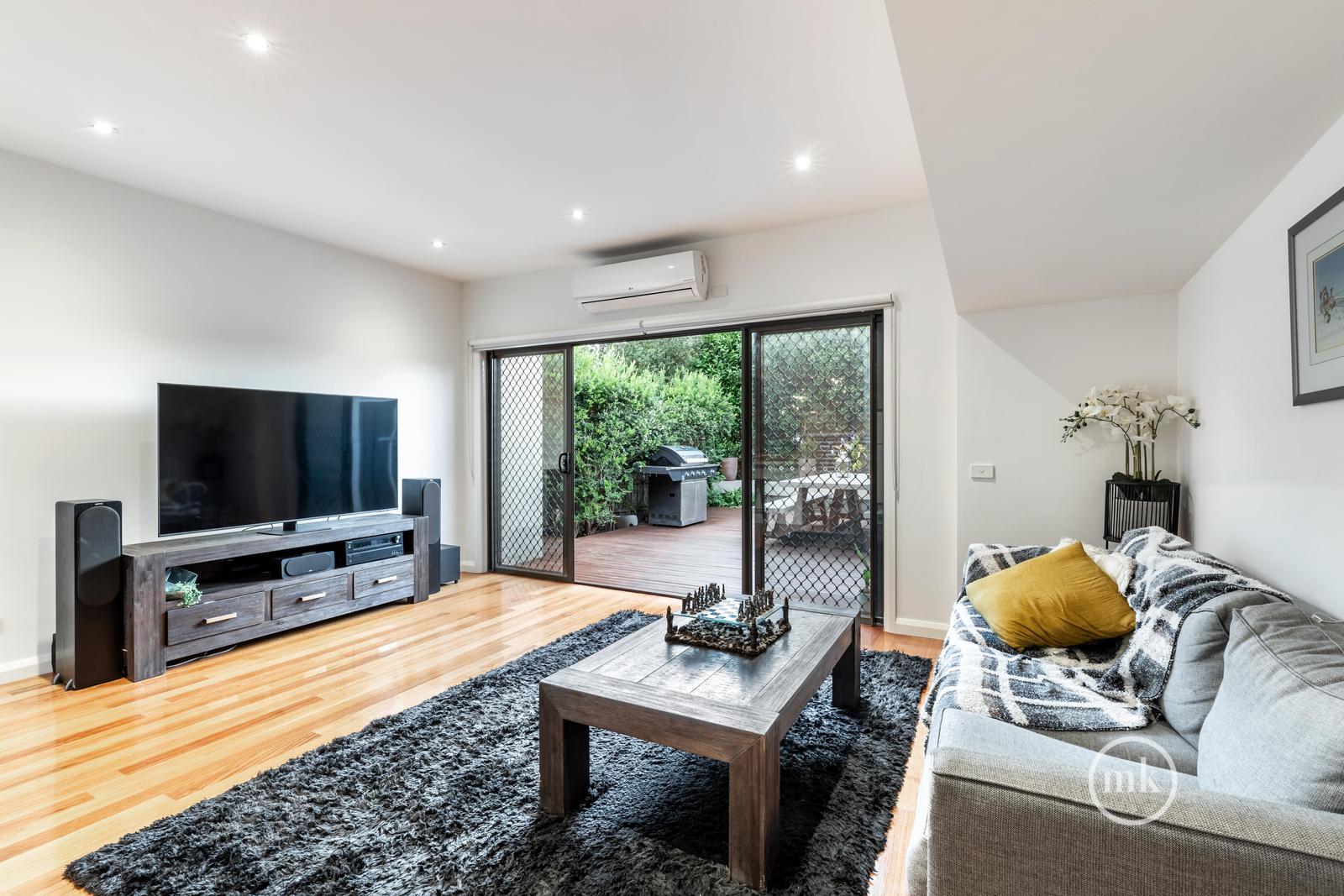 33A WILLIAMS RD, BRIAR HILL VIC 3088, 0 rūma, 0 rūma horoi, Unit