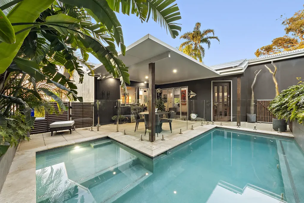 Arcadia Vale 5 Bedroom Immaculate Quality Home with Dual Street Access, Studio and Lake Views