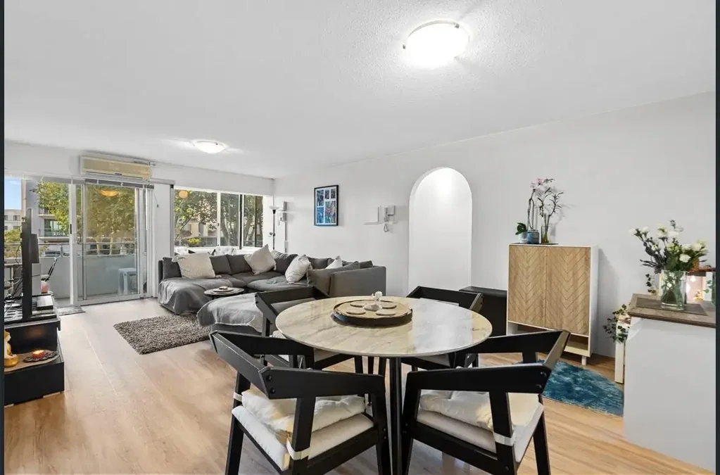 South Perth 3房  Riverside Elegance & Urban Convenience