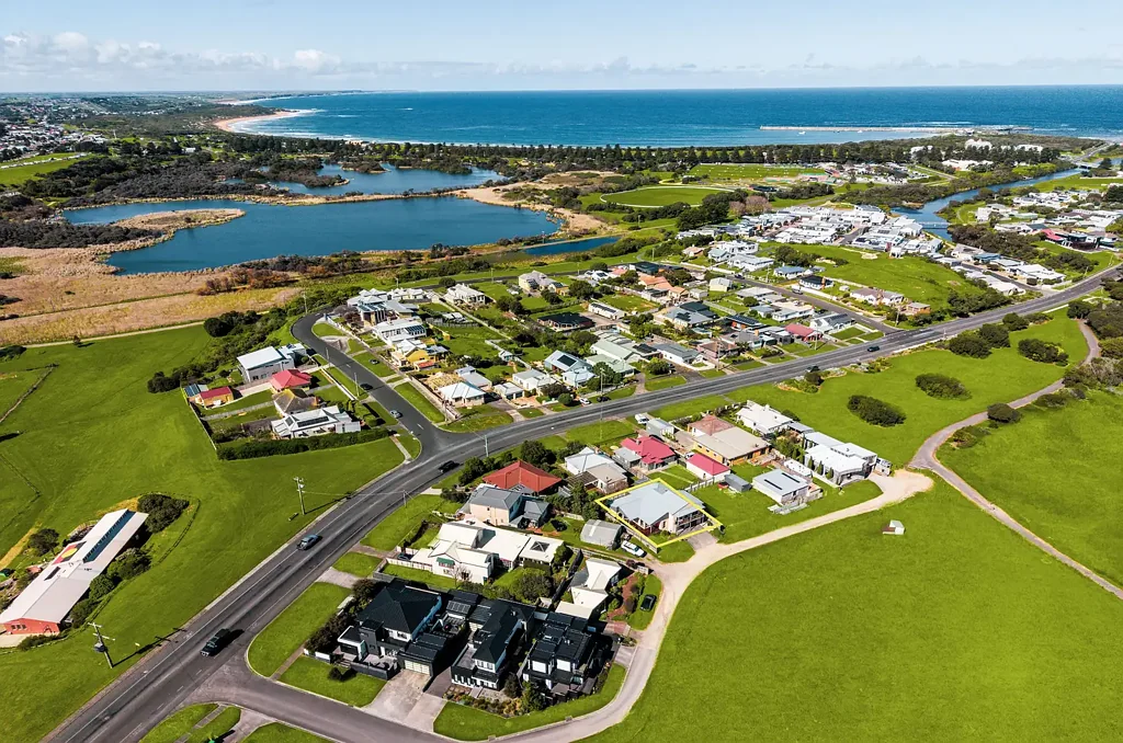 Warrnambool 4 Bedroom A Private Coastal Retreat Moments from the CBD