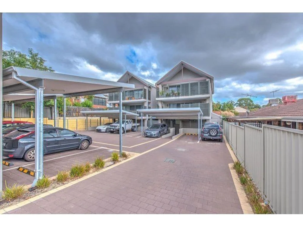 Super Urban Lifestyle in Boutique Complex