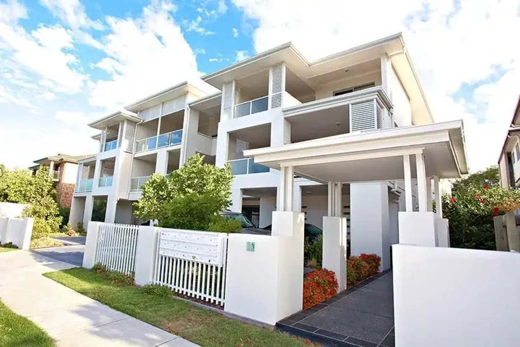 Modern Unit with Large Private Balcony and TWO Car Parks