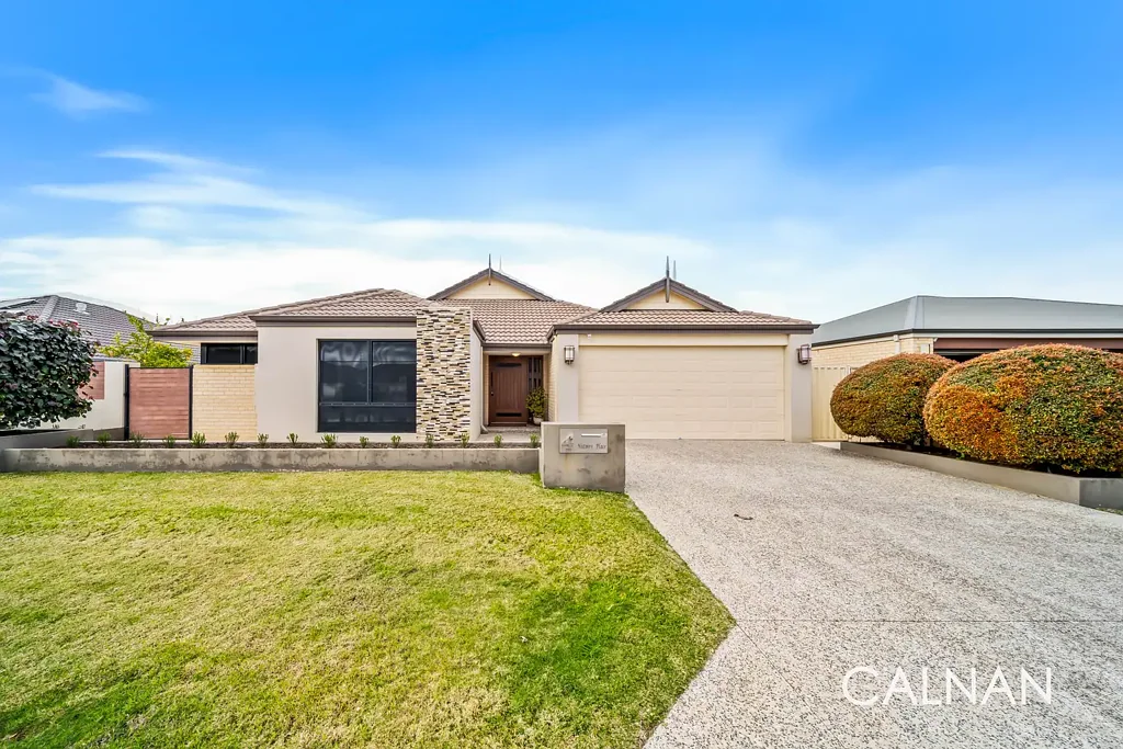 Spacious Family Entertainer with Lawn Mowing Included