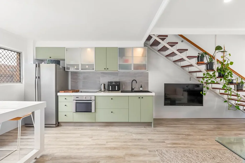 Prime location in Mermaid Beach