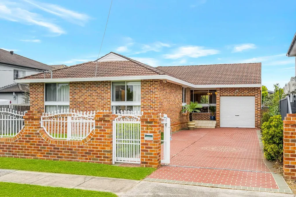 Canley Vale 4कमरा FAMILY�s INSTRUCTIONS ARE SELL!