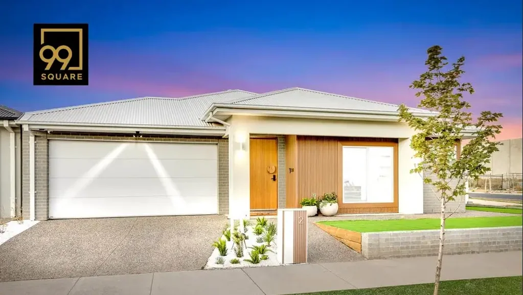 2 LUCANIA CR, Tarneit, VIC 3029