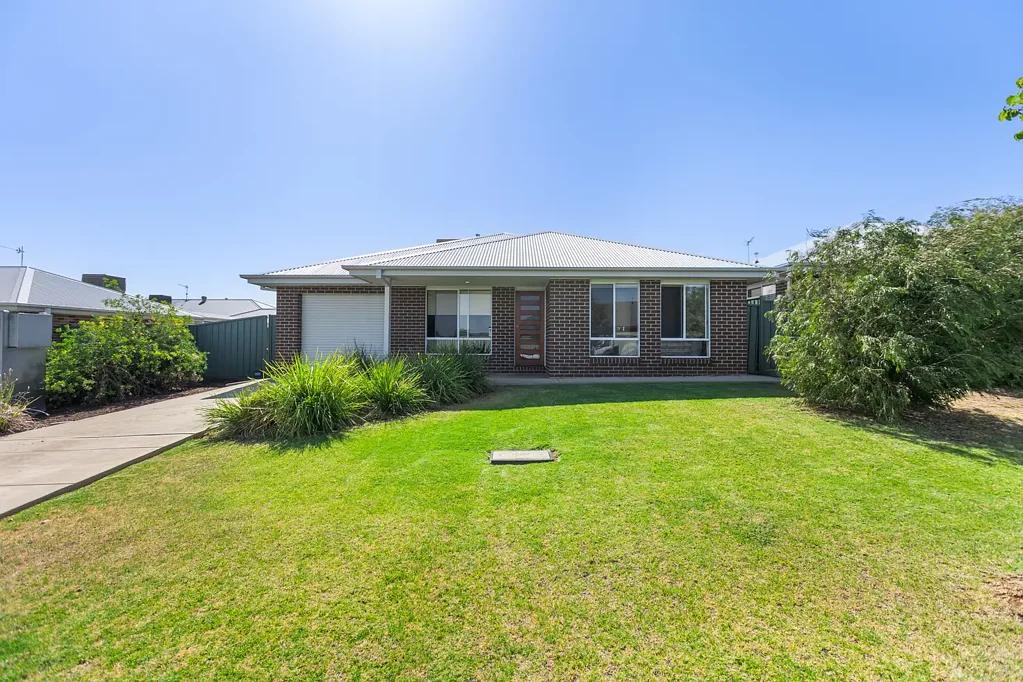 23 Quandong Place, Forest Hill, NSW 2651