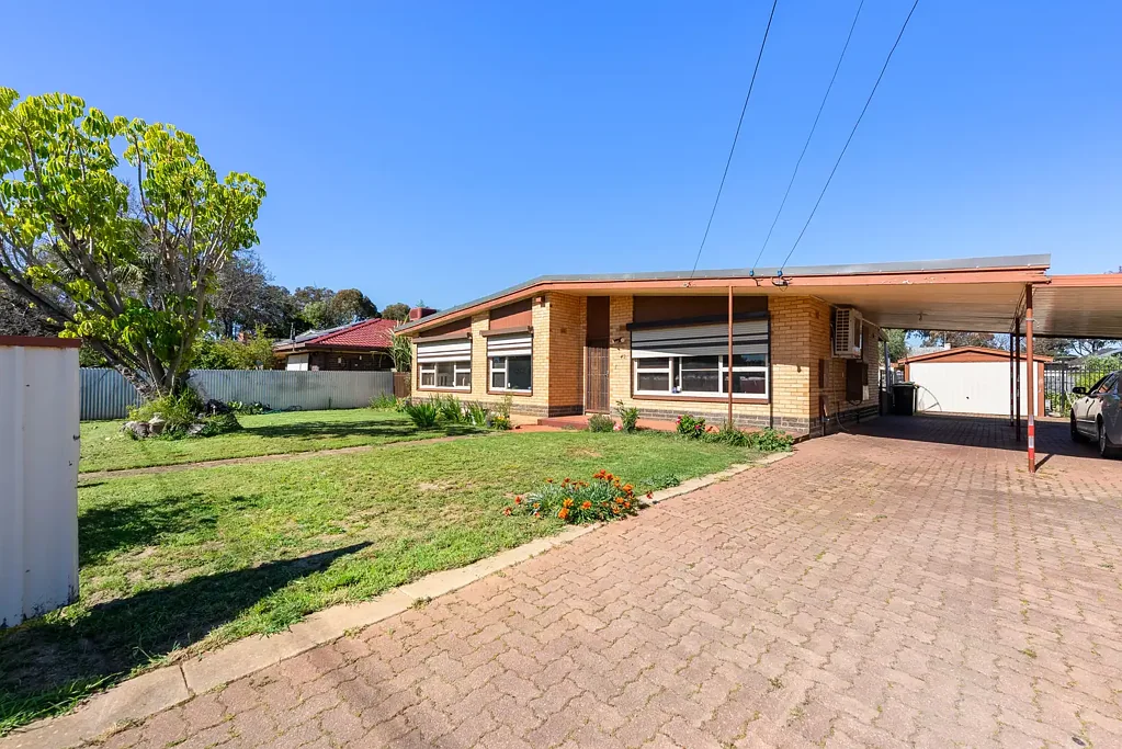 Salisbury 3બેડરૂમ A Family Home with Space, Comfort & Development Potential (STCC)