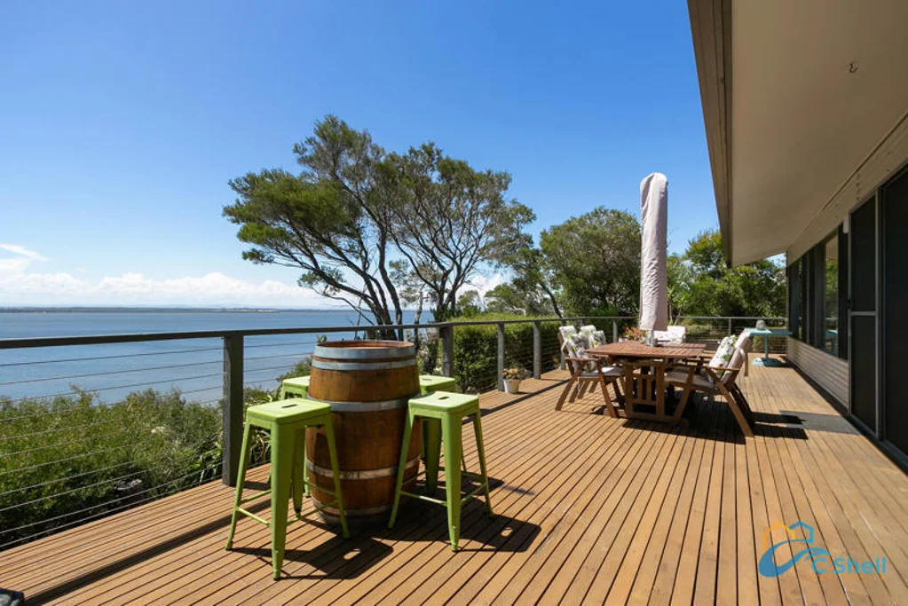 Loch Sport 5 Bedroom ABSOLUTE WATER FRONTAGE ON DOUBLE BLOCK