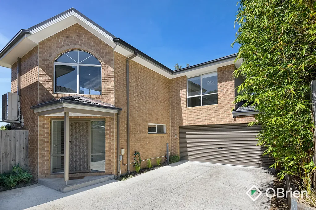 Frankston 3Kwarto Modern elegance in this spacious 3BR townhouse, ideal for relaxed family living