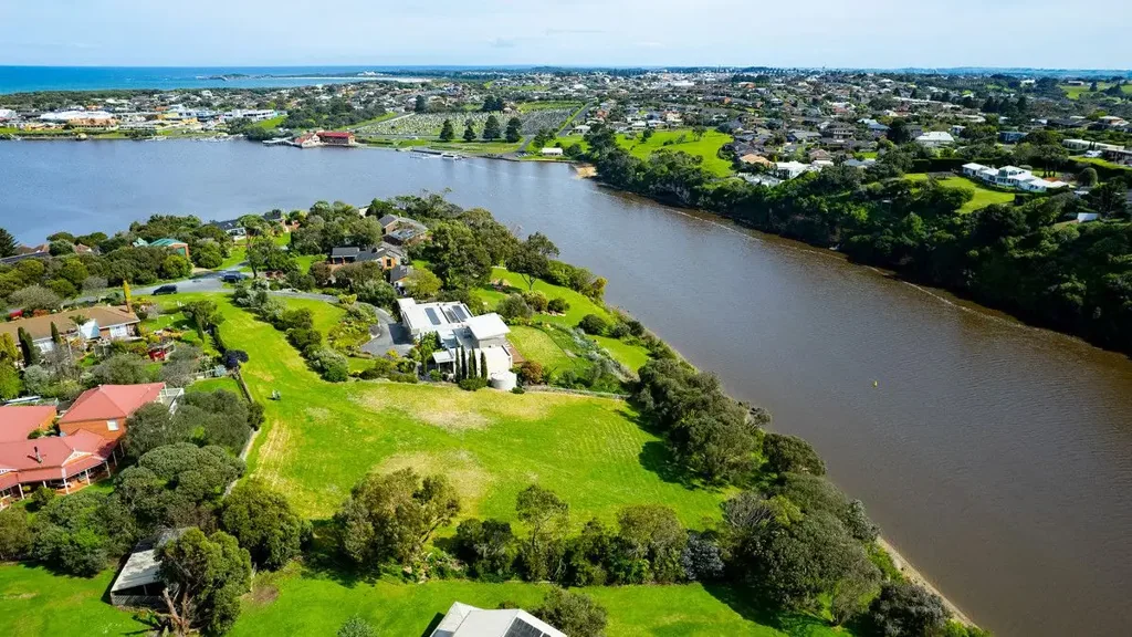 Warrnambool  Exclusive Allotment -  Water Front!